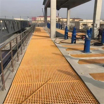 Molded Grating